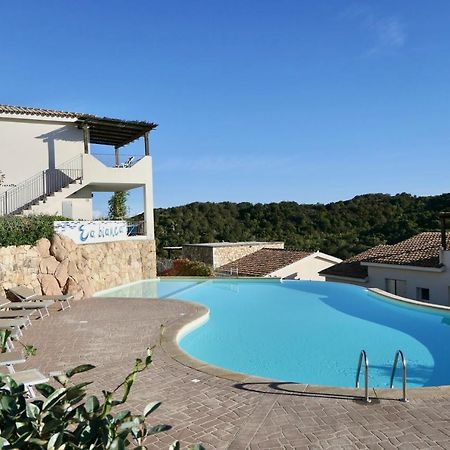 Residence Con Piscina A 4 Km Da Baja Sardinia Cala Bitta Exterior foto